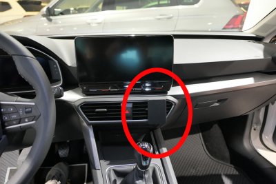 Mobilholder Cupra Formentor fra 2021-