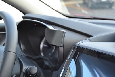 Mobilholder Subaru XV fra modelår 2018- og fremefter