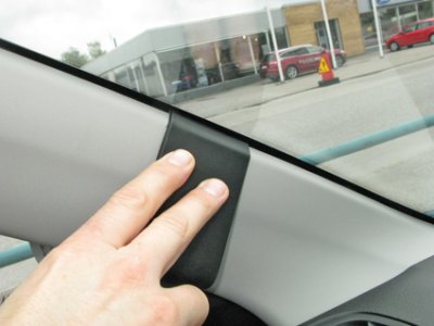 Mobilholder til Suzuki Vitara fra 2015-