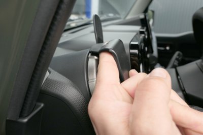 Mobilholder Suzuki Jimny fra år 2018-