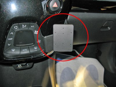 Mobilholder Peugeot 108 fra modelår 2014-2021