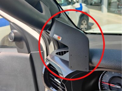 Mobilholder Toyota Hilux fra 2016-2026