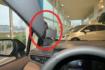 Mobilholder Suzuki Swace fra 2021-