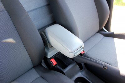 Armlæn i imiteret læder til Volkswagen Caddy fra 2004-2020