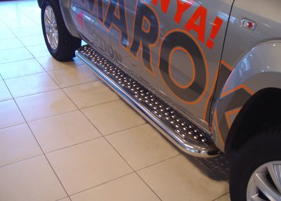 Sidetrin Amarok (Volkswagen) 2011-