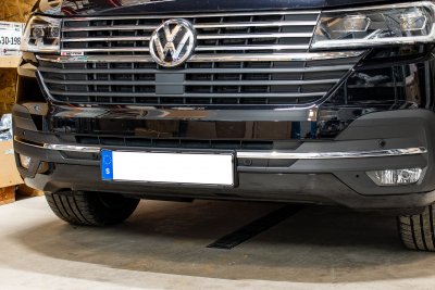 Nedre grill Transporter T6.1 (Volkswagen) fra 2020-