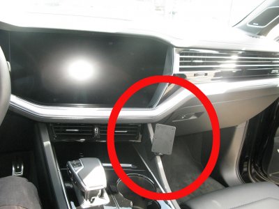 Mobilholder Volkswagen Touareg fra 2019-2023