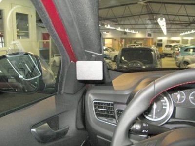 Mobilholder Alfa Romeo Giulietta fra 2010-2021