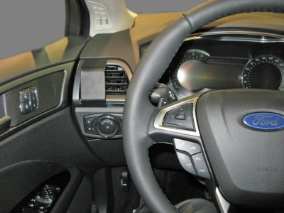 Mobilholder til Ford Mondeo fra 2015-