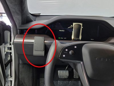 Mobilholder Tesla Model S fra 2012-