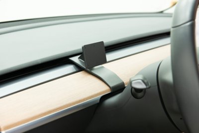 Mobilholder Tesla Model Y fra 2020- | Monteres foran rattet