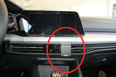 Mobilholder Volkswagen Golf fra 2020-