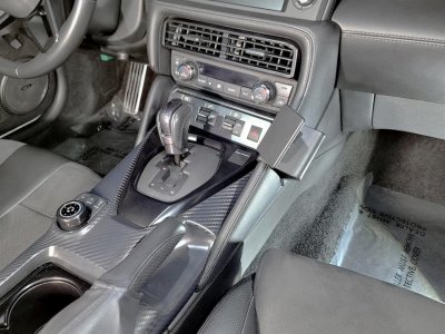 Mobilholder Nissan GT-R fra 2017- og fremefter