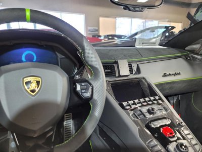 Mobilholder Lamborghini Aventador 2011-