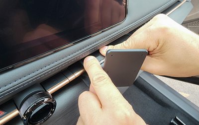 Montering af Mobilholder Nissan Ariya 2022-