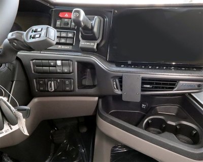 Mobilholder til Scania R-Serie fra 2024- | Til montering under midterkonsollen
