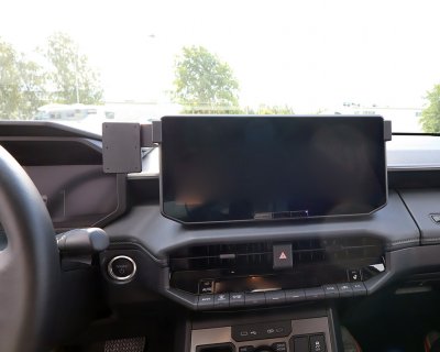 Mobilholder til Toyota Hilux fra 2026- | Modeltilpasset