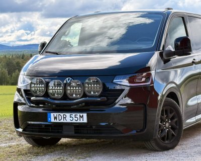 Ekstralygtebeslag til 4 fjernlys til Volkswagen Transporter T7 fra 2024- | Qpax