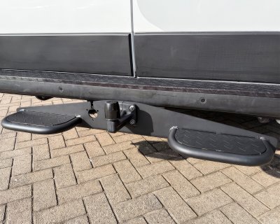Trinbræt anhængertræk til Renault Master fra 2024-