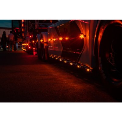 Astral LED-positionslys | Easy Fit | E-mærket, flad/rørmontering | 12-24V