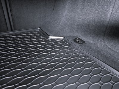 Bagagerumsbakke Alfa Romeo Giulia fra 2016- og nyere