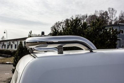Bageste tagbøjle i rustfrit stål til Volkswagen Caddy fra 2010-2015