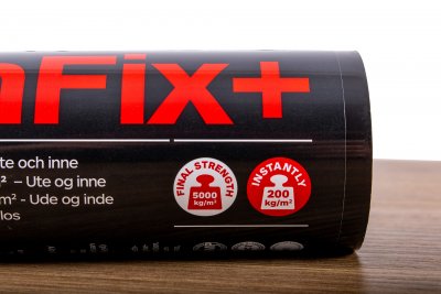 Casco XtremFix+ - en elastisk og meget stærk lim til montering af tagvinger/frontspoilere.