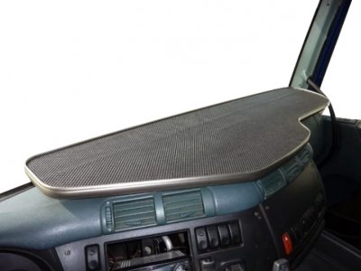 Stort lastbilsbord CF (DAF) fra 2002-