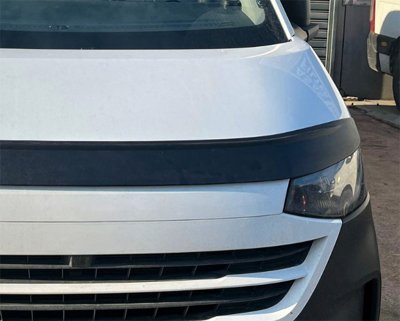 Eksempelbillede – Motorhjelmsbeskytter BASIC Stick-On til Iveco eJolly fra 2026-