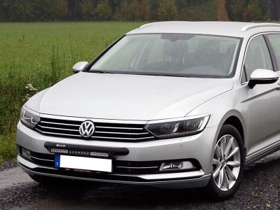 Ekstra lysbeslag inkl. håndliste til VW Passat/Alltrack 2015-