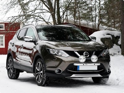 Ekstra lygtebeslag i aluminium til Nissan Qashqai 2014-