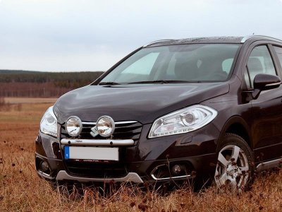 Ekstra lygtebeslag i aluminium til Suzuki SX4 S-Cross 2014-