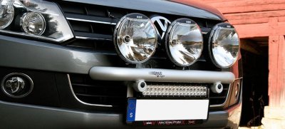 Ekstra lygtebeslag i aluminium til 3 ekstra lygter til VW Amarok 2011-/2017-