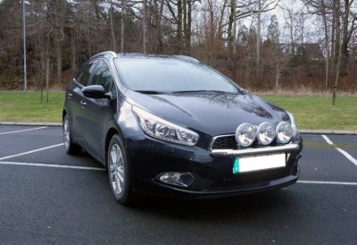 Ekstra lygtebeslag i rustfrit stål til Kia Ceed 2012-