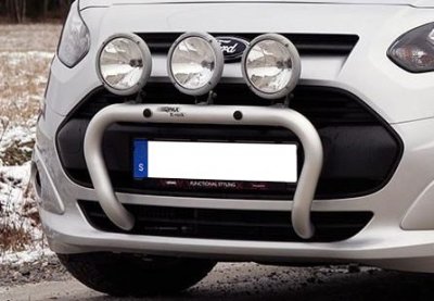 Frontbøjle i aluminium til 3 ekstra lygter til Ford Transit Connect 2014-2017