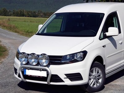 Frontbøjle i aluminium til 3 ekstra lygter til Volkswagen Caddy 2016-