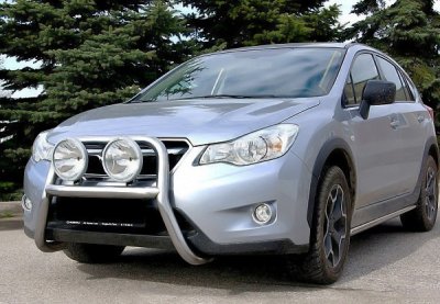 Frontbøjle i rustfrit stål til 2 ekstralygter til Subaru XV 2012-