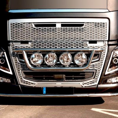Frontbøjle i rustfrit stål til 4 ekstra lygter til Volvo FH Version 4