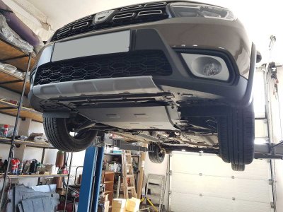Sumpplade til Dacia Sandero/Stepway fra 2013-2020