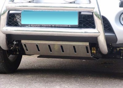 Sumpplade/Drivlinebeskyttelse i aluminium til Mitsubishi L200 2006- & 2010-