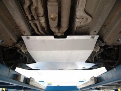 Sumpplade/drivlinebeskytter i aluminium til Peugeot Partner fra 2008-