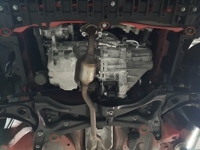 Fastgørelsespunkter for Sumppladen til Toyota Aygo fra 2005-2014