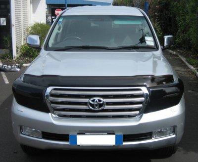Motorhjelmsbeskytter i plast til Toyota Land Cruiser 200 2008-