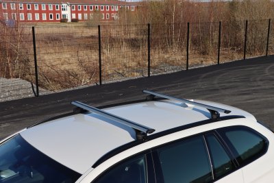 Eksempelbillede: Tagbøjle Kia Niro fra 2017-2022