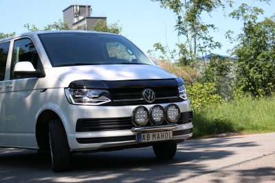 Universal type ekstra lygtebeslag, monteret på en Transporter