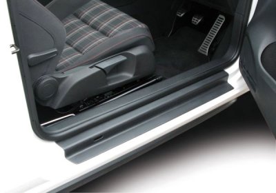 Indgangsbeskyttelse i plast til VW Up! 2011-