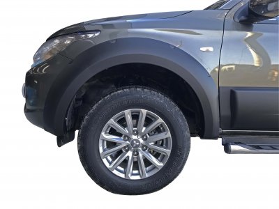 Skærmspreder Mitsubishi L200 2016-2019