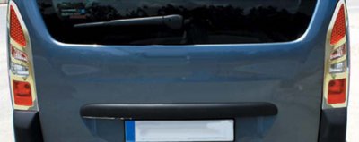 Baglygtemaske - til Peugeot Partner fra 2008-2012 med bagklap