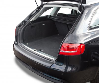 Lastbeskytter i ridsefast ABS-plast til Audi A4 fra 2008-2015