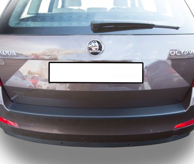Lastskydd/Stötfångarskydd i reptålig ABS-plast till Skoda Octavia från 2013-2017